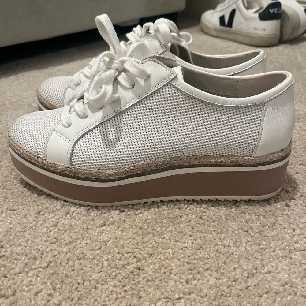 Dolce Vita women’s shoes. Summer sneaker